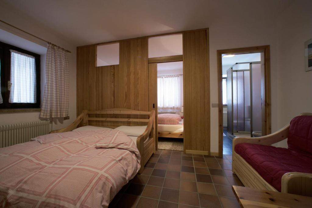 Apartments Gonzaga Canazei Zimmer foto