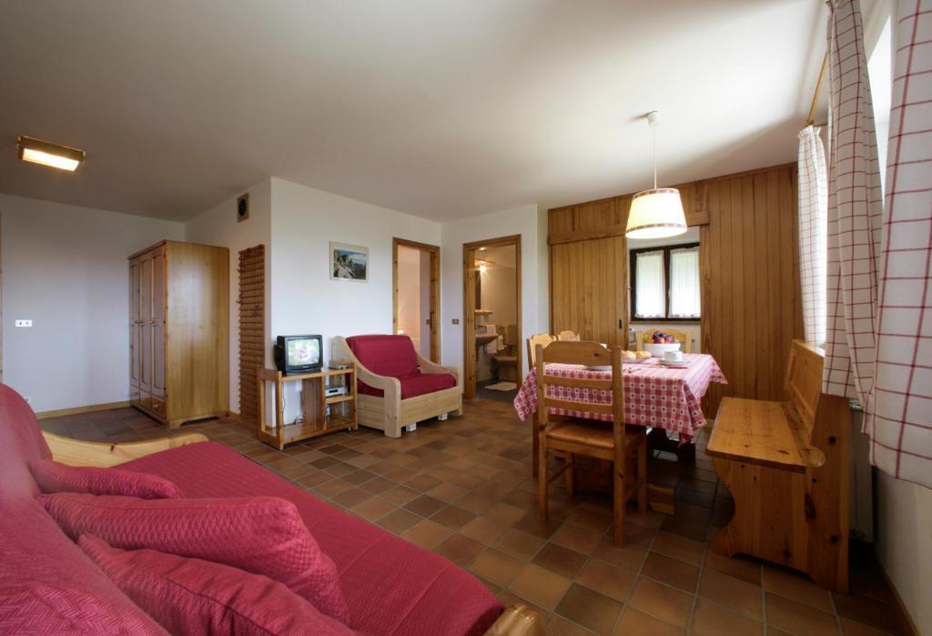 Apartments Gonzaga Canazei Zimmer foto