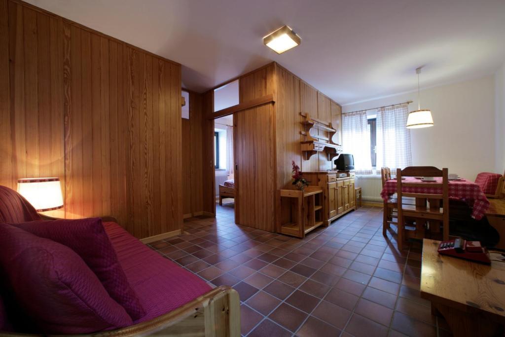 Apartments Gonzaga Canazei Zimmer foto